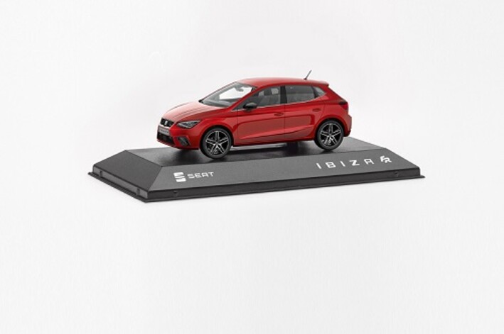 SEAT Ibiza FR Modellfahrzeug 1:43, desire red